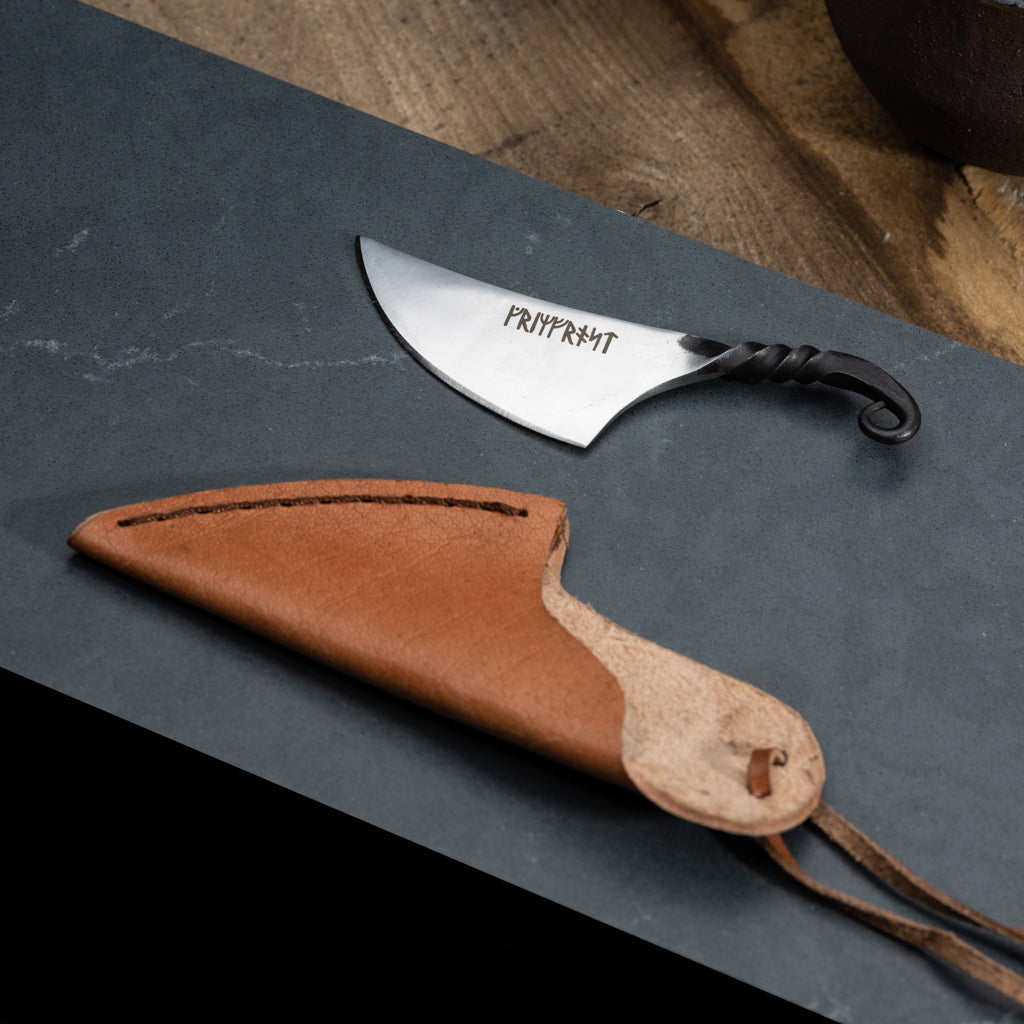 Neck Knife, Hand-forged – Grimfrost