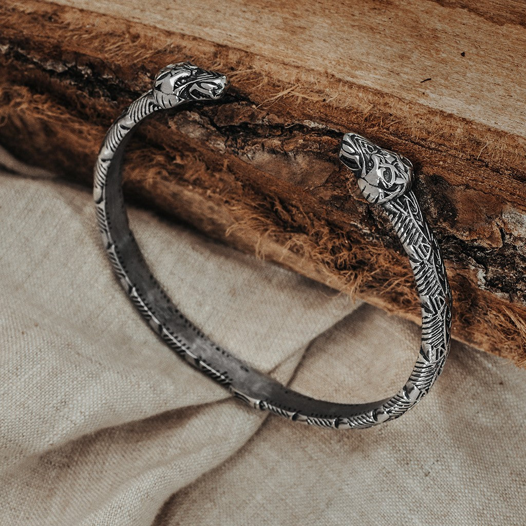 Grimfrost armring on sale