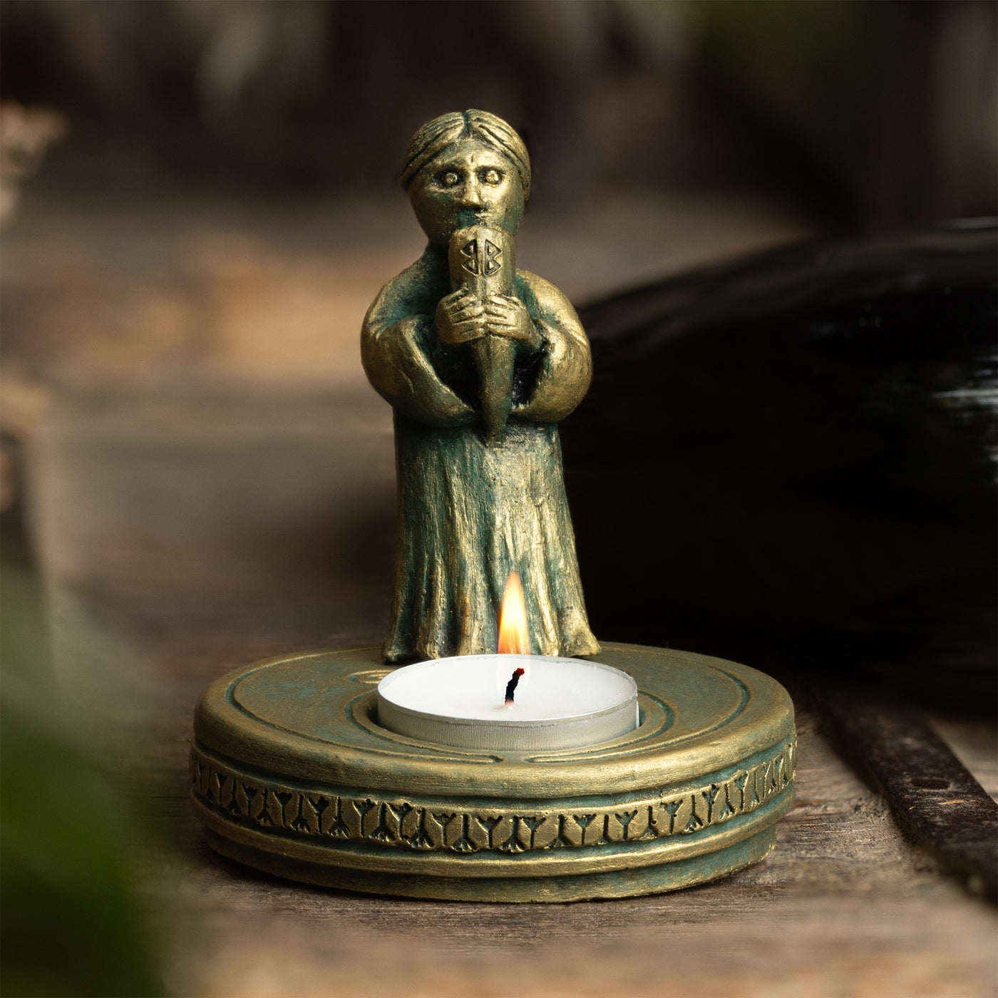 Travel Altar, Frigg