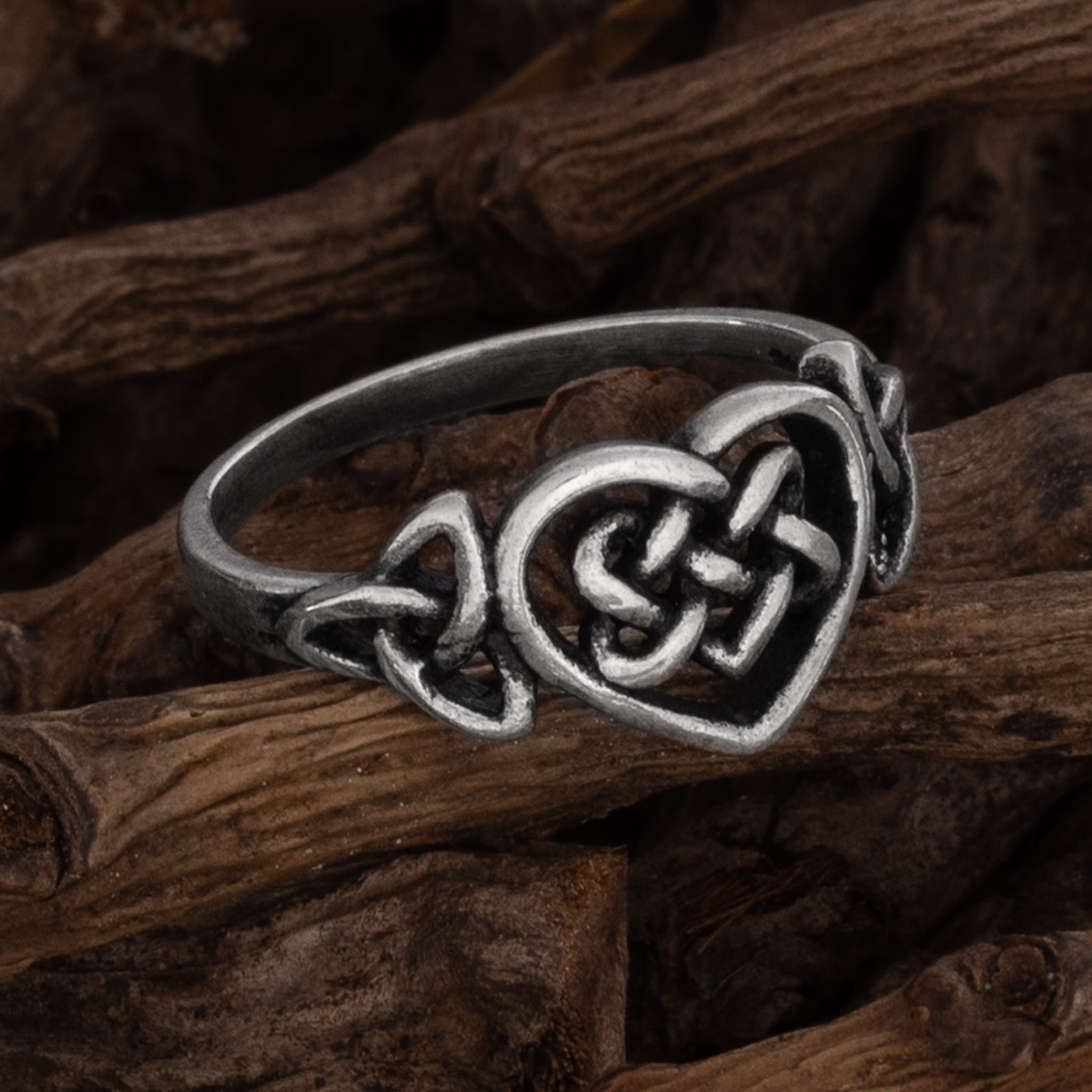 Hiarta Ring, Silver – Grimfrost