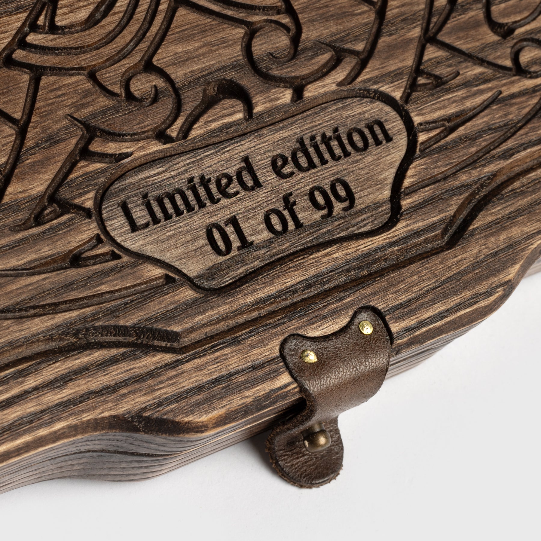 Metal Rune Box Thunderstruck Rune Set Box, Elder Futhark, Limited Edition – Grimfrost