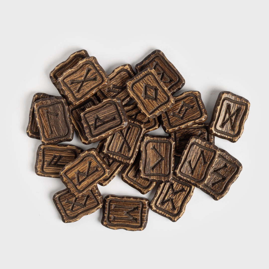 Oak Rune Set, Elder Futhark – Grimfrost