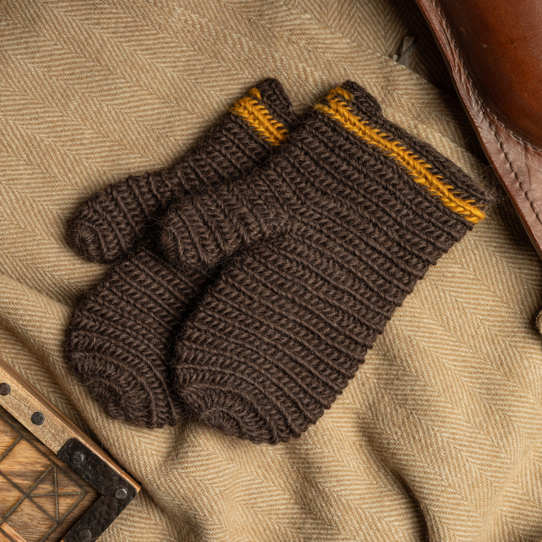 Nalbinding, Naalbinding,Nalebinding: 100% Icelandic Wool in Green & fashion Yellow. York Stitch Gloves, Viking Fingerless Mittens (small size).Gift.