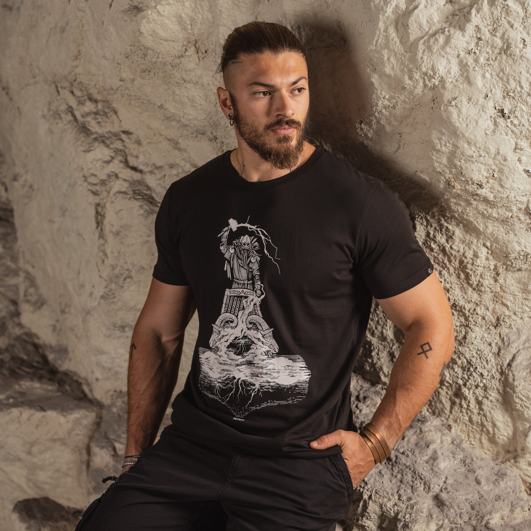 Premium Tee, Thor Rides, Black – Grimfrost