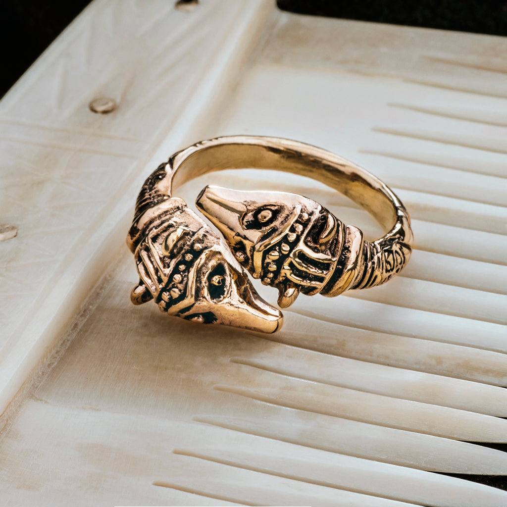 Bear Ring, Bronze