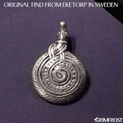 Pendants - Nidhöggr Amulet, Silver - Grimfrost.com