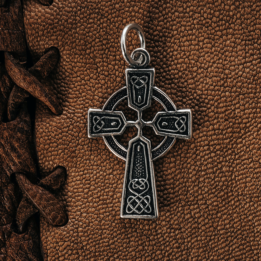 Pendants - Celtic Cross, Silver - Grimfrost.com